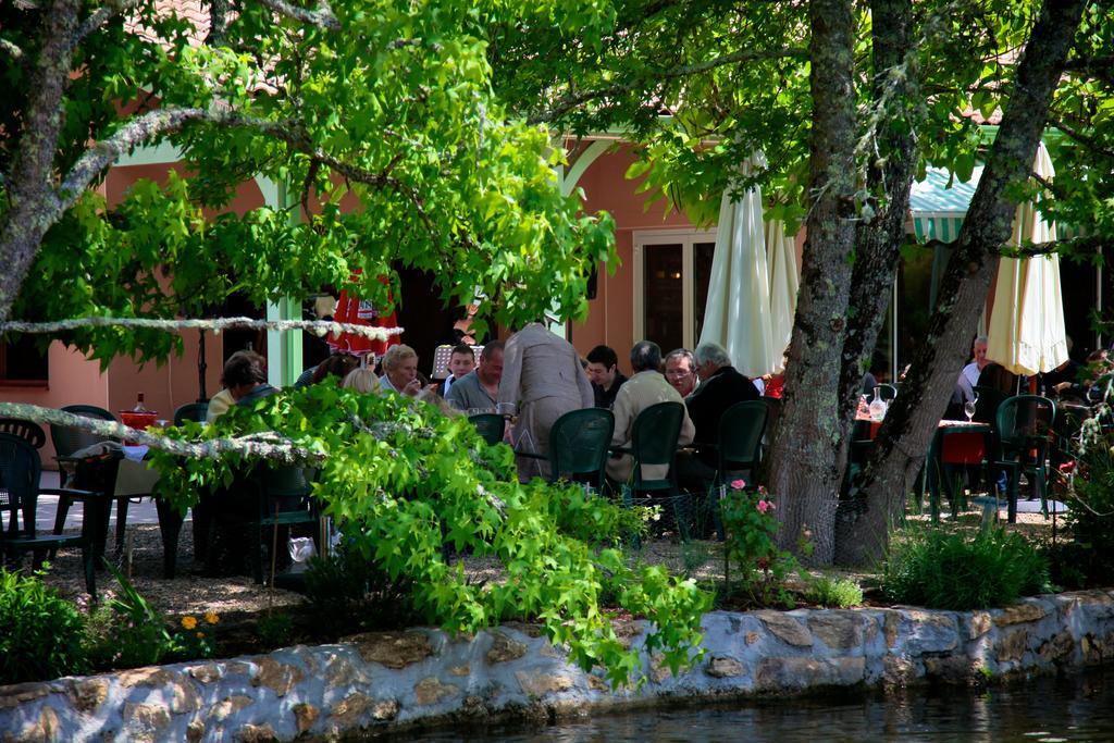Hotel Domaine Du Roi Kysmar Villandraut Exteriér fotografie